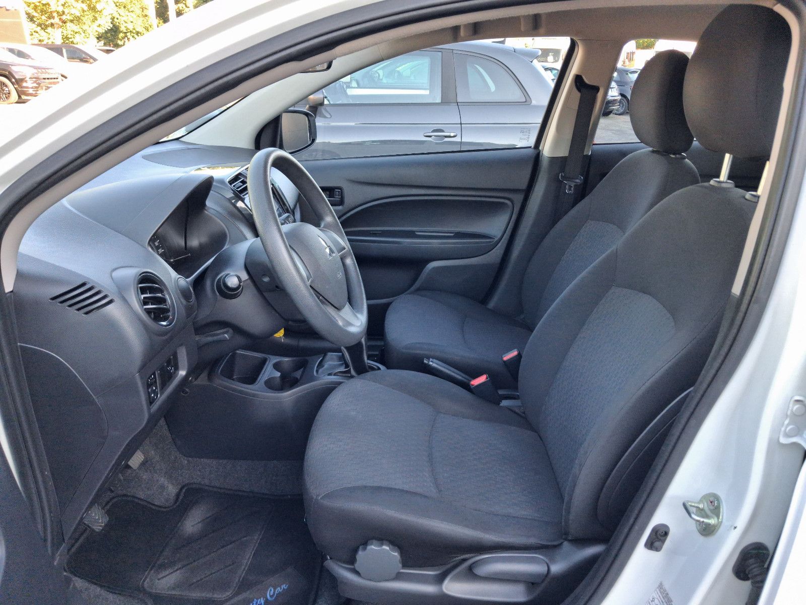 Fahrzeugabbildung Mitsubishi Space Star Basis