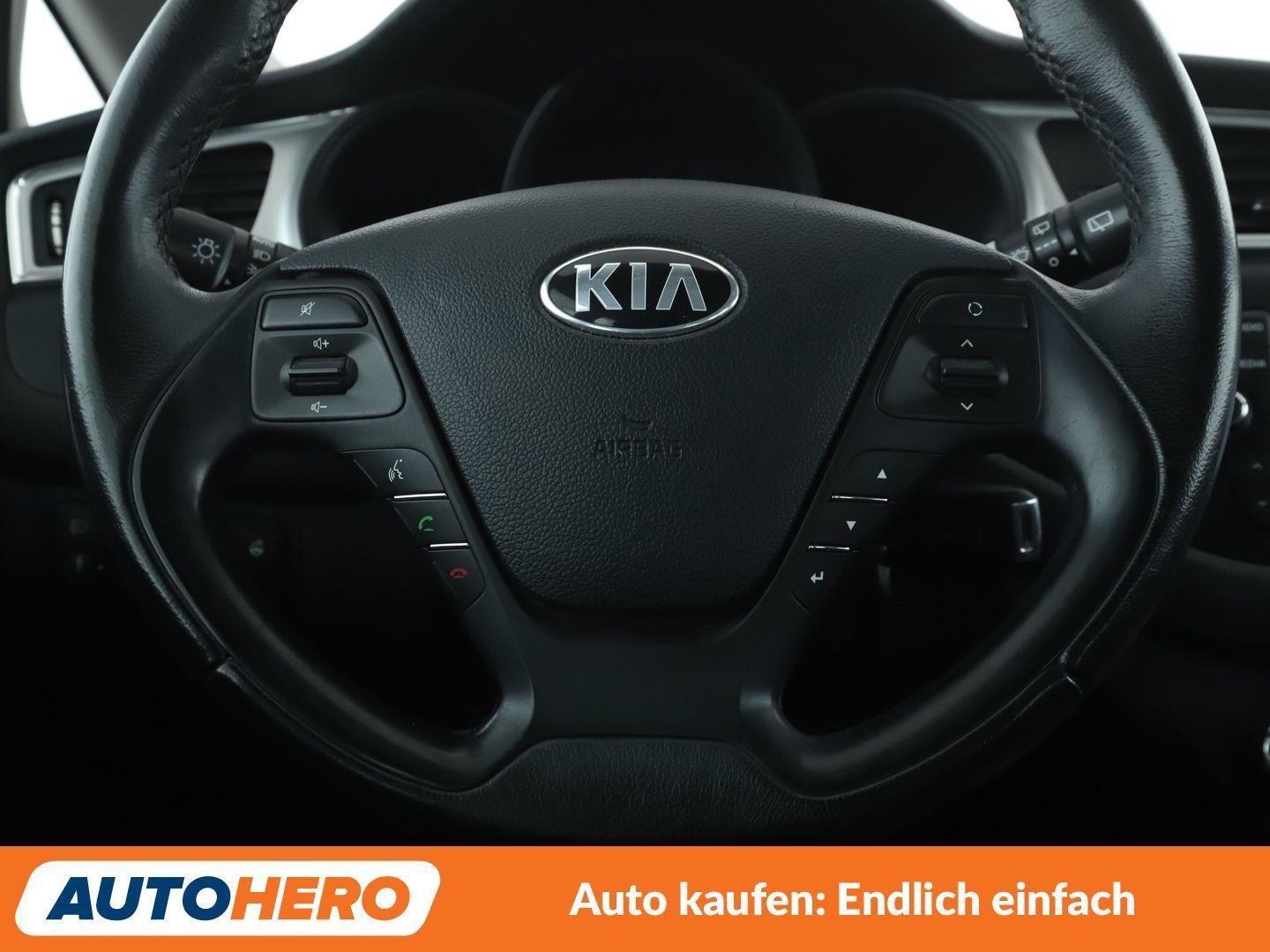 Kia cee'd 1.4 Attract *NAVI*CAM*PDC*SHZ*