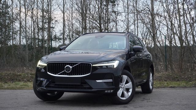 Volvo XC60 B4 Mom Pro AWD LED/Pano/360°/Google/LenkHzg