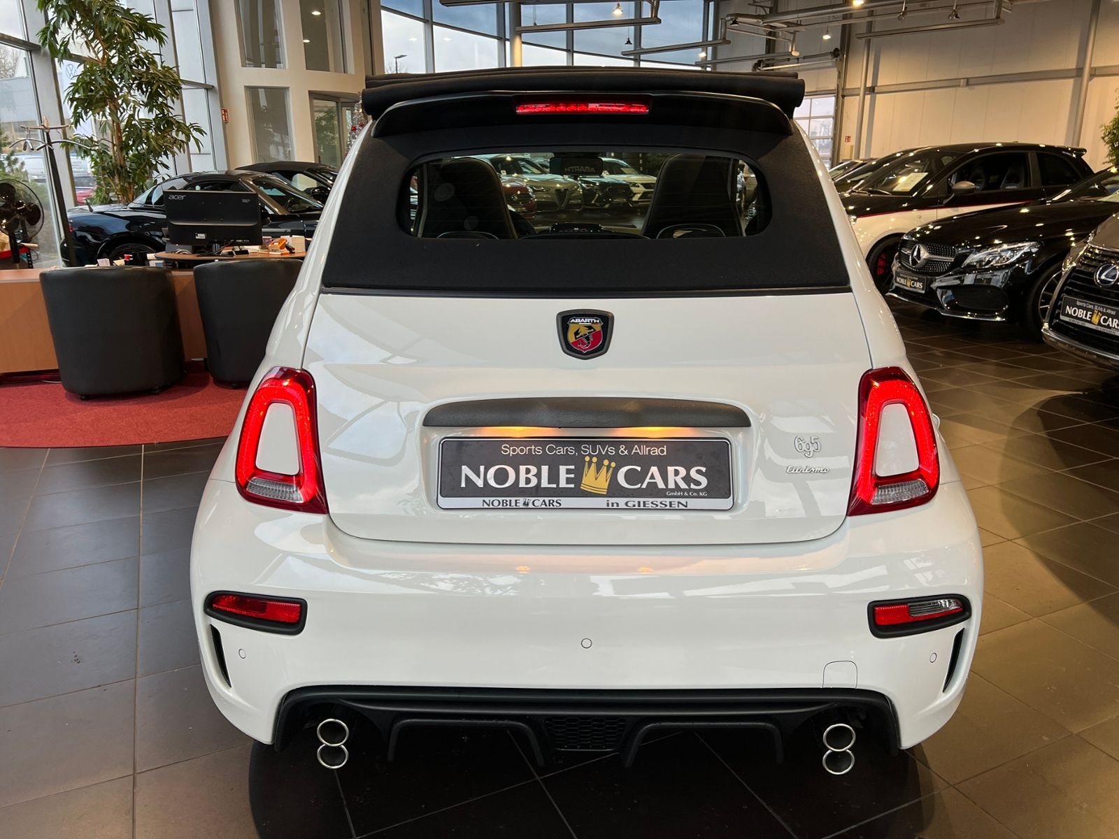 Fahrzeugabbildung Abarth 695C KLIMA LEDER NAV DAB PDC ALU