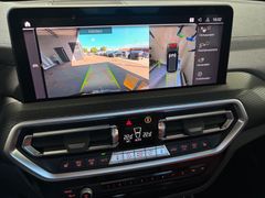 Fahrzeugabbildung BMW X3 xDri 20d M Sport--DrivingProf/AHK/Pano/HeadUp