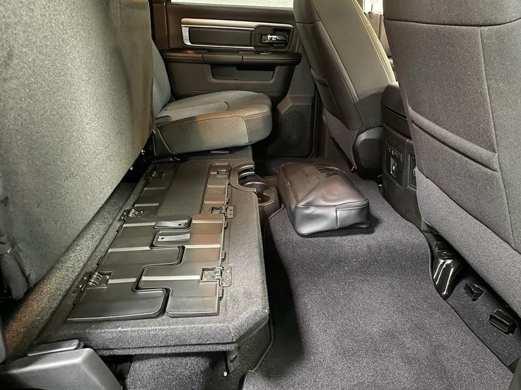 Fahrzeugabbildung Dodge 2023 WARLOCK CREW CAB HEMI 4x4 SOFORT!