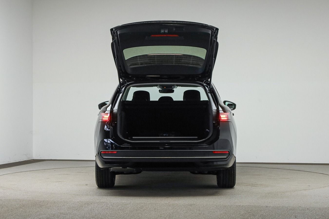 Volkswagen Passat - Bild 6