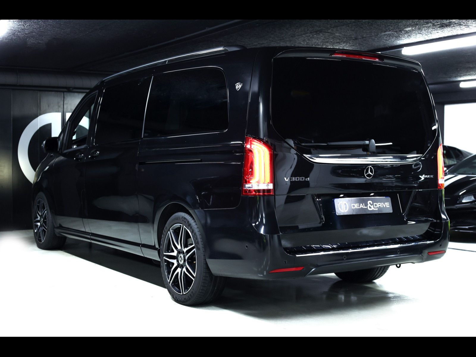 Mercedes-Benz V 300 d 4MATIC EXTRALANG AMG-LINE°MH VIP DESIGN imagem 3