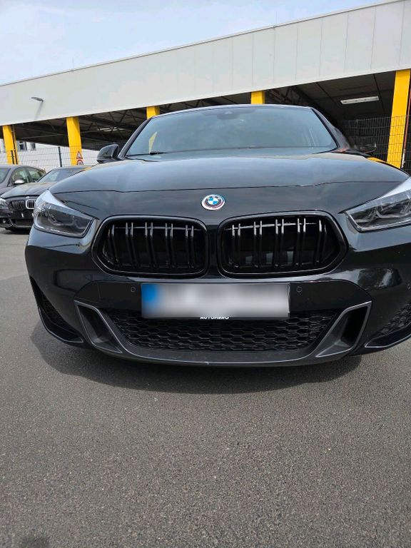 Image of BMW X2