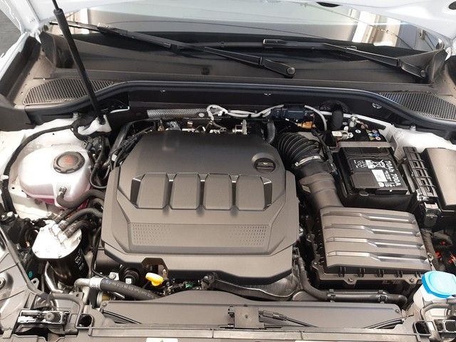 Fahrzeugabbildung Audi Q2 S line 35TDI quattro S-tronic AHK Navi Matrix