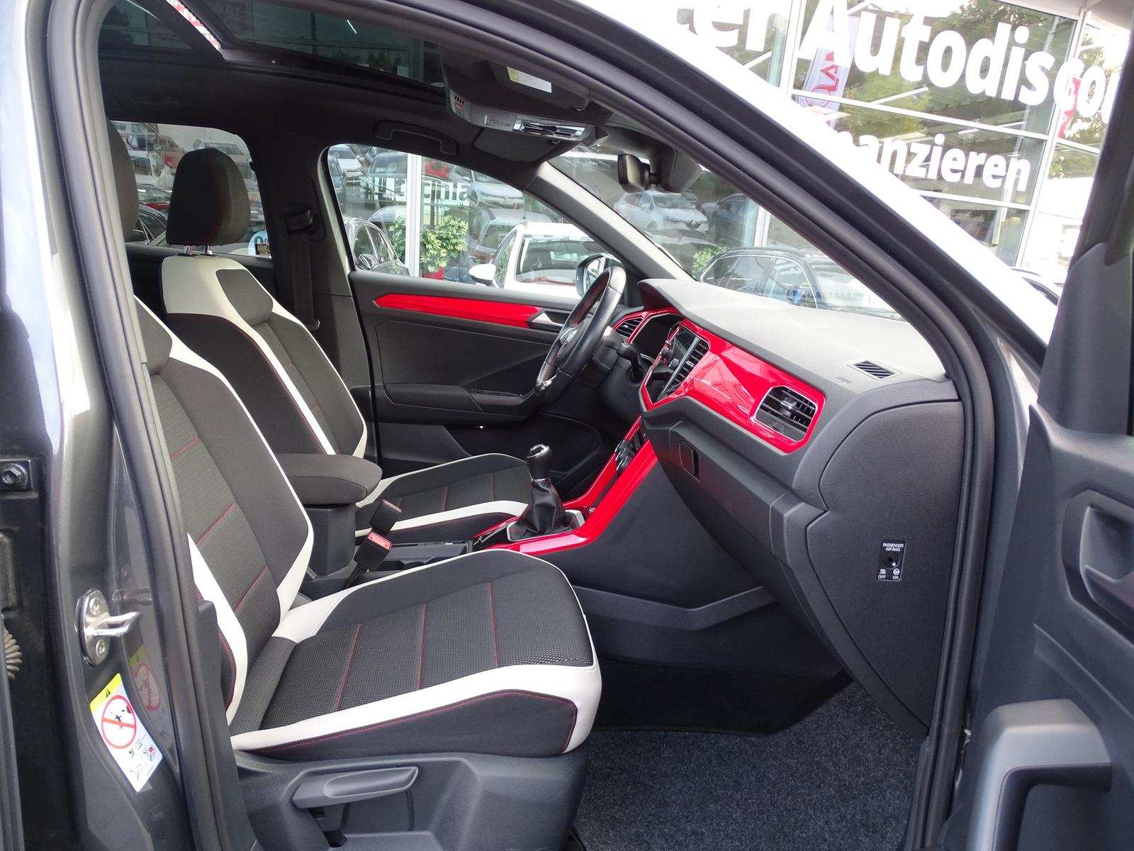 Volkswagen T-Roc 1.5 TSI Sport LED Navi ACC Panorama PDC