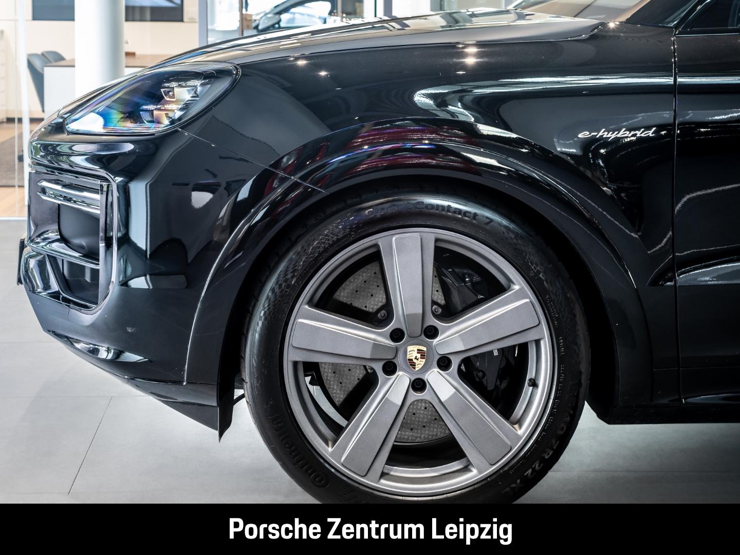 Porsche Cayenne Turbo E-Hybrid PCCB AHK Carbon BeifDispl