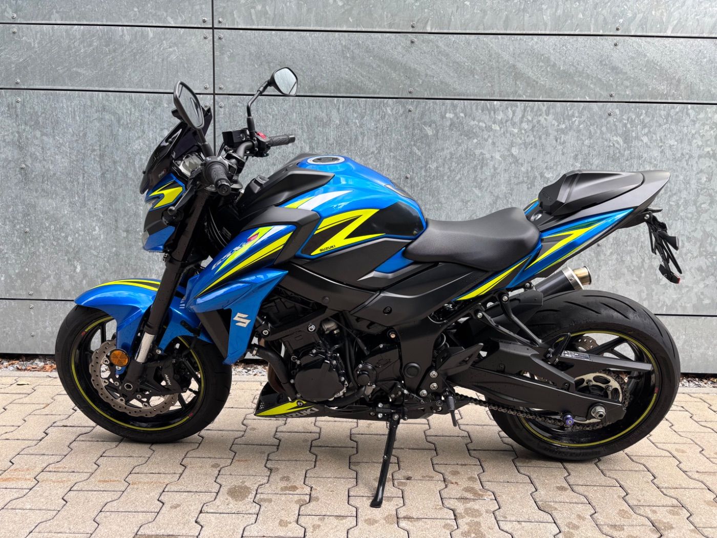 Fahrzeugabbildung Suzuki GSX S 750