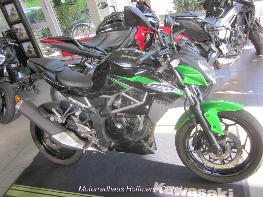 Kawasaki Z125 1.Hand noch Werksgarantie bis 07/2027