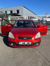 Kia Rio Top Zustand - Kia Rio aus 2008