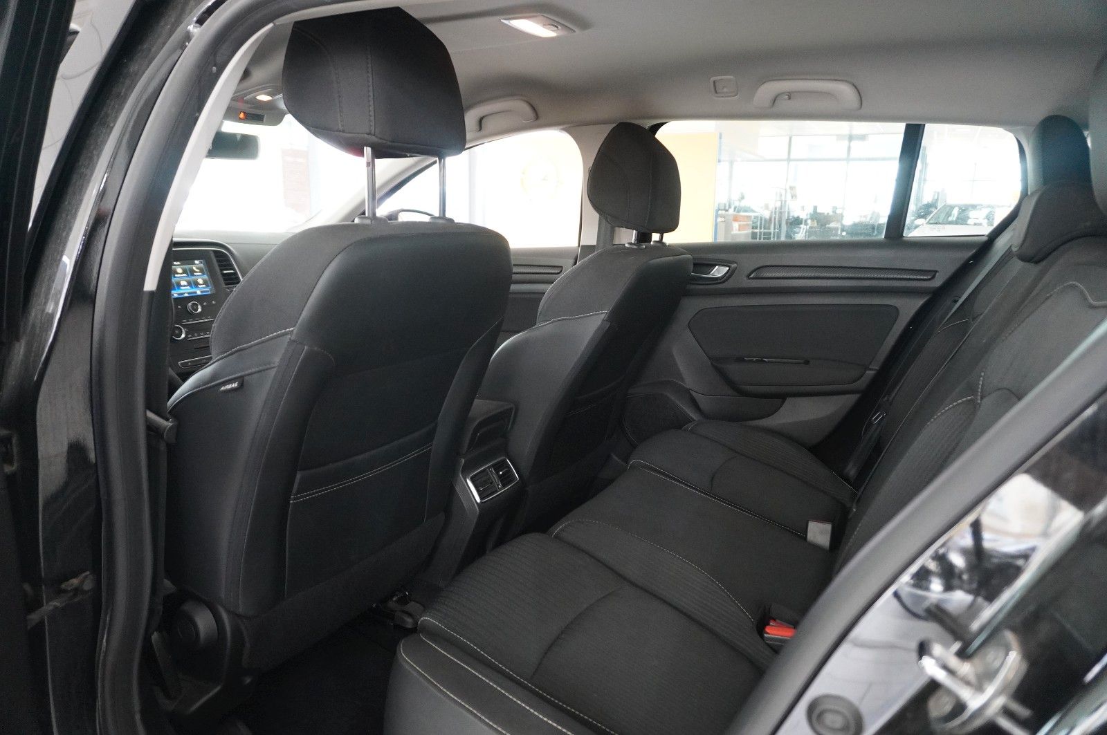 Fahrzeugabbildung Renault Megane IV 1.5D GT BUSINESS NAVI/LED/PDC/VIRT/AHK