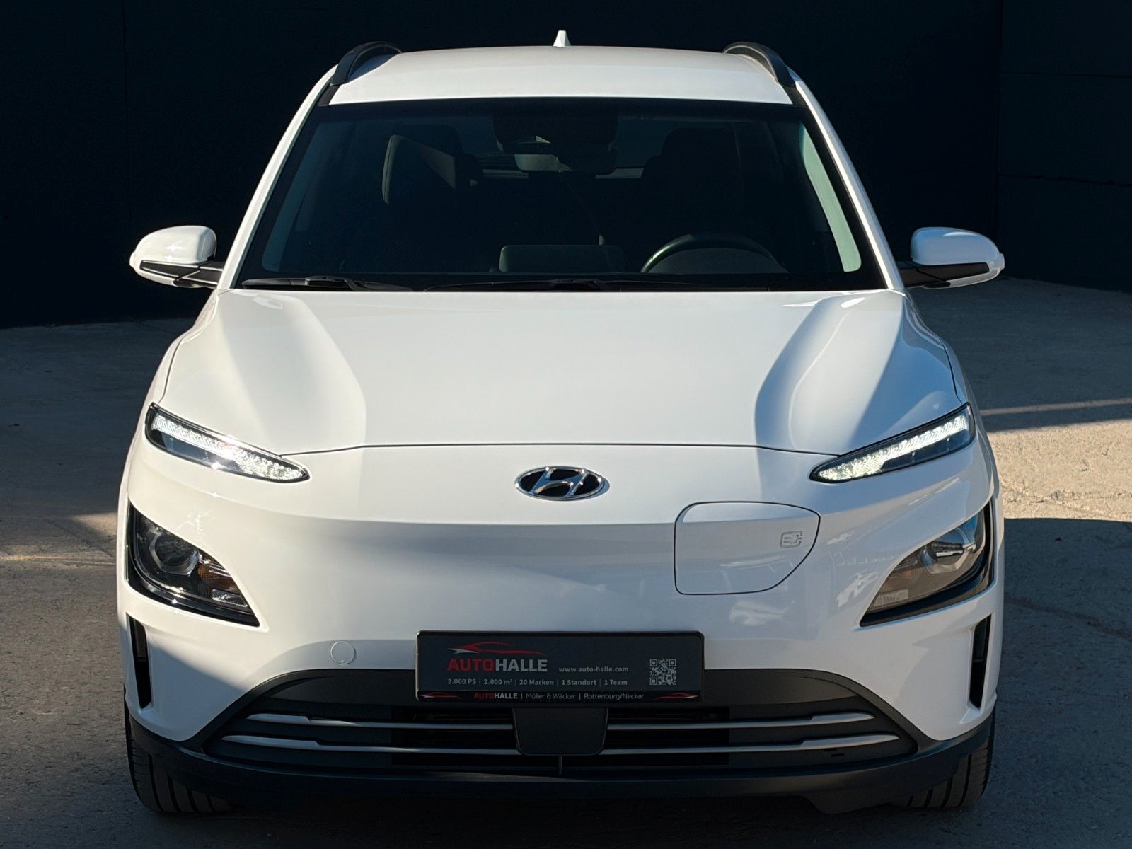 Fahrzeugabbildung Hyundai KONA E Select ACC PDC LFA LKA SHZ LHZ CarPlay