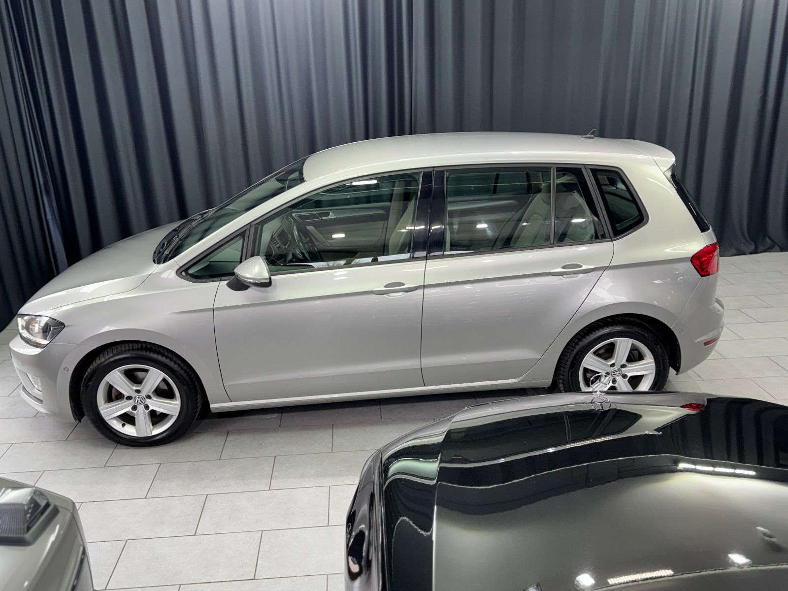 Fahrzeugabbildung Volkswagen Golf Sportsvan VII Comfortline|PDC|AUTOMATIK|NAV