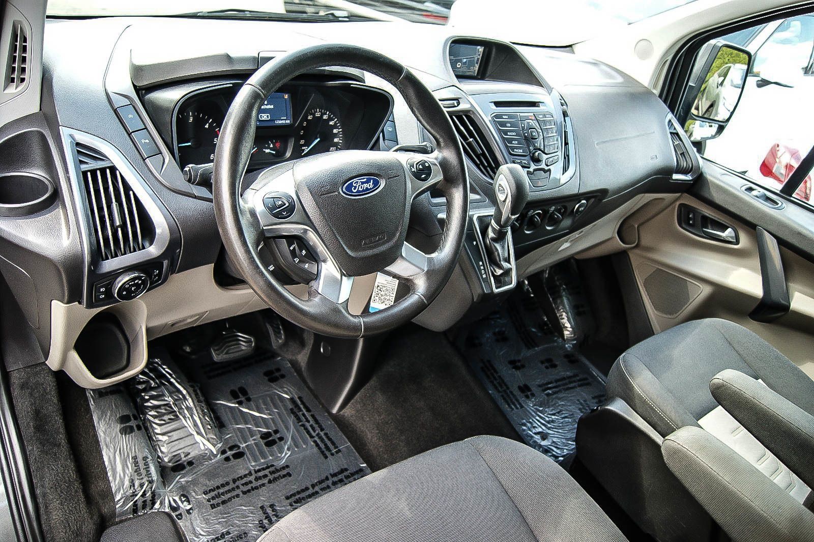 Fahrzeugabbildung Ford Tourneo Custom 2.0TDCi Auto 8-SITZE NAVI 1.HAND
