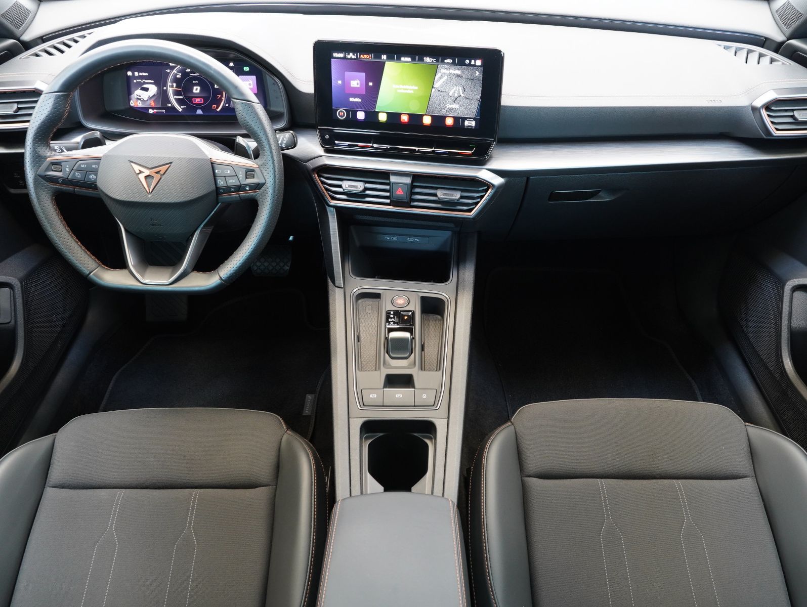 Fahrzeugabbildung CUPRA Formentor 1.5 TSI DSG LED/CARPLAY/KAMERA/PANO