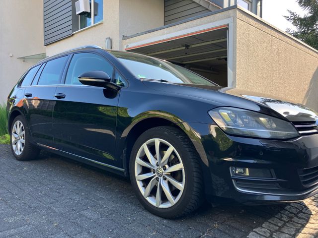 VW Golf 7 DSG 2.0 TDI Variant Highline TÜV Scheckh.