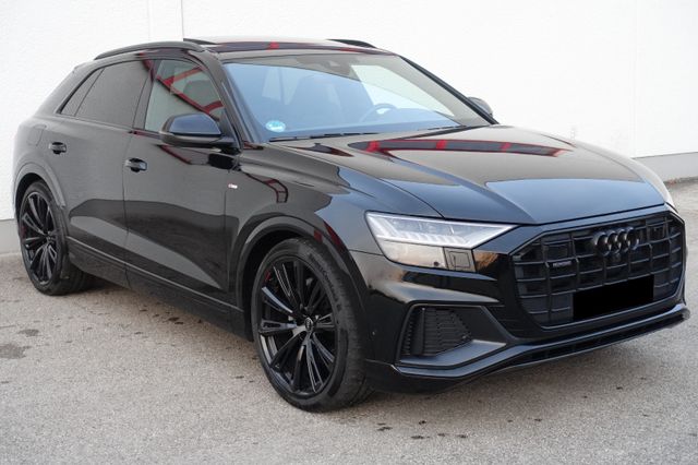 AUDI Q8 50 TDI 3x S line Raute 23"AHK Allradlenkung