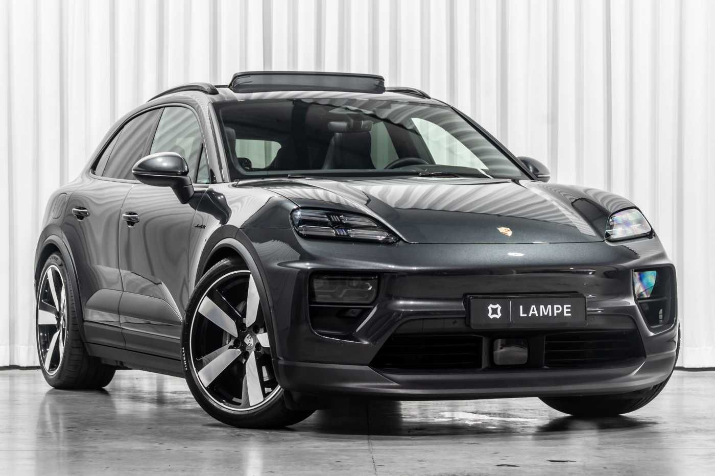 Porsche Macan 4 Electric Panodak BOSE Trekhaak Matrix He