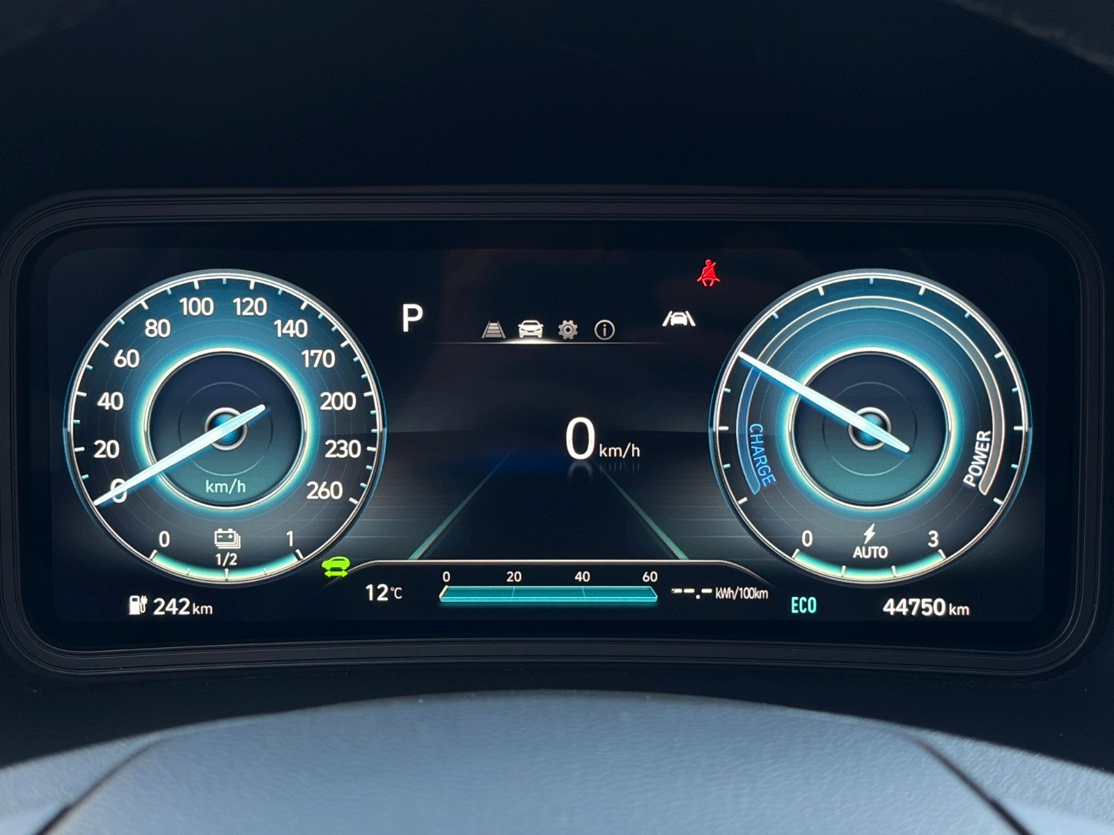 Fahrzeugabbildung Hyundai KONA E Select ACC PDC LFA LKA SHZ LHZ CarPlay