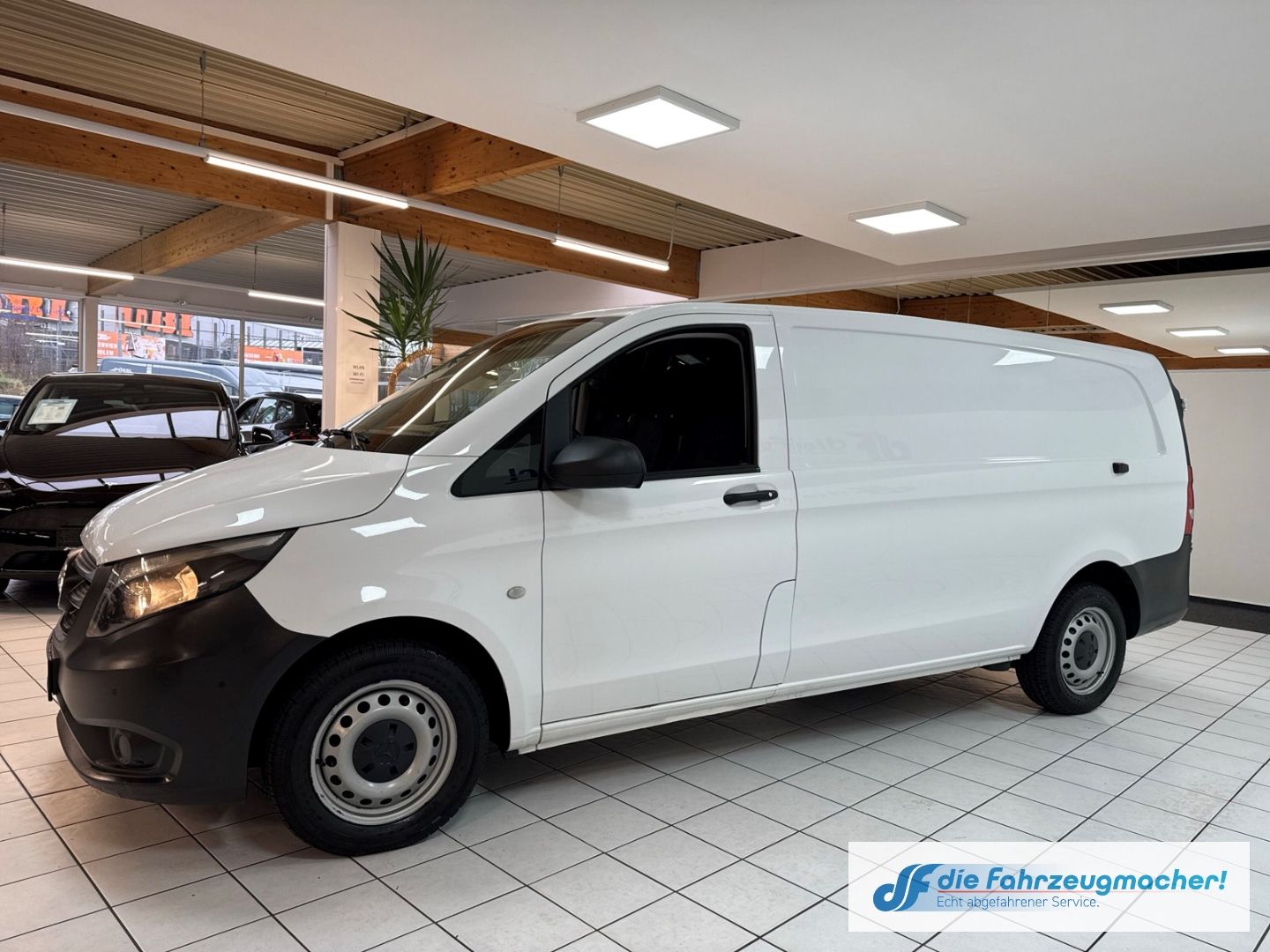 Fahrzeugabbildung Mercedes-Benz Vito Kasten 116 CDI RWD extralang Navi DAB SHZ
