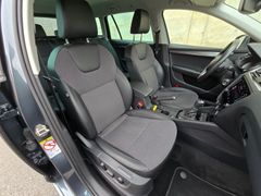 SKODA Octavia Combi Style 2.0TDI 150PS DSG LED ACC