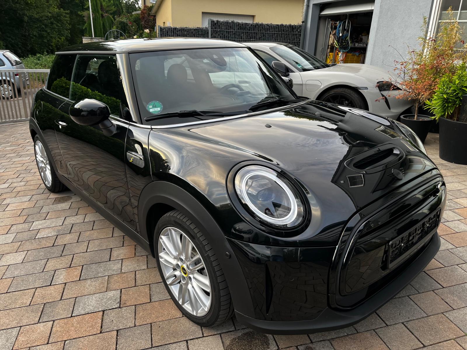 MINI Cooper SE Leder Punch Pano HUD H/K Navi LH Kam
