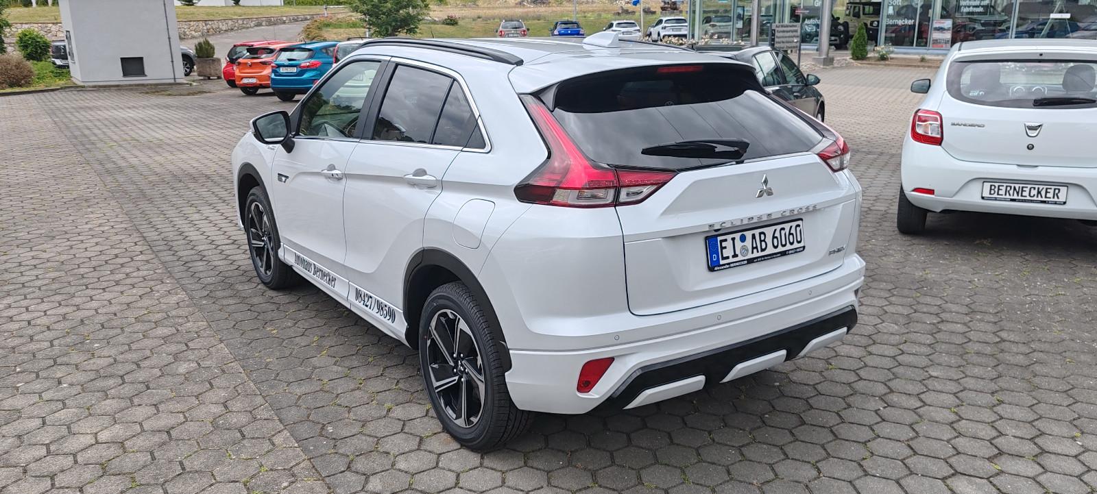 Mitsubishi Eclipse Cross Plus Select Hybrid 4WD