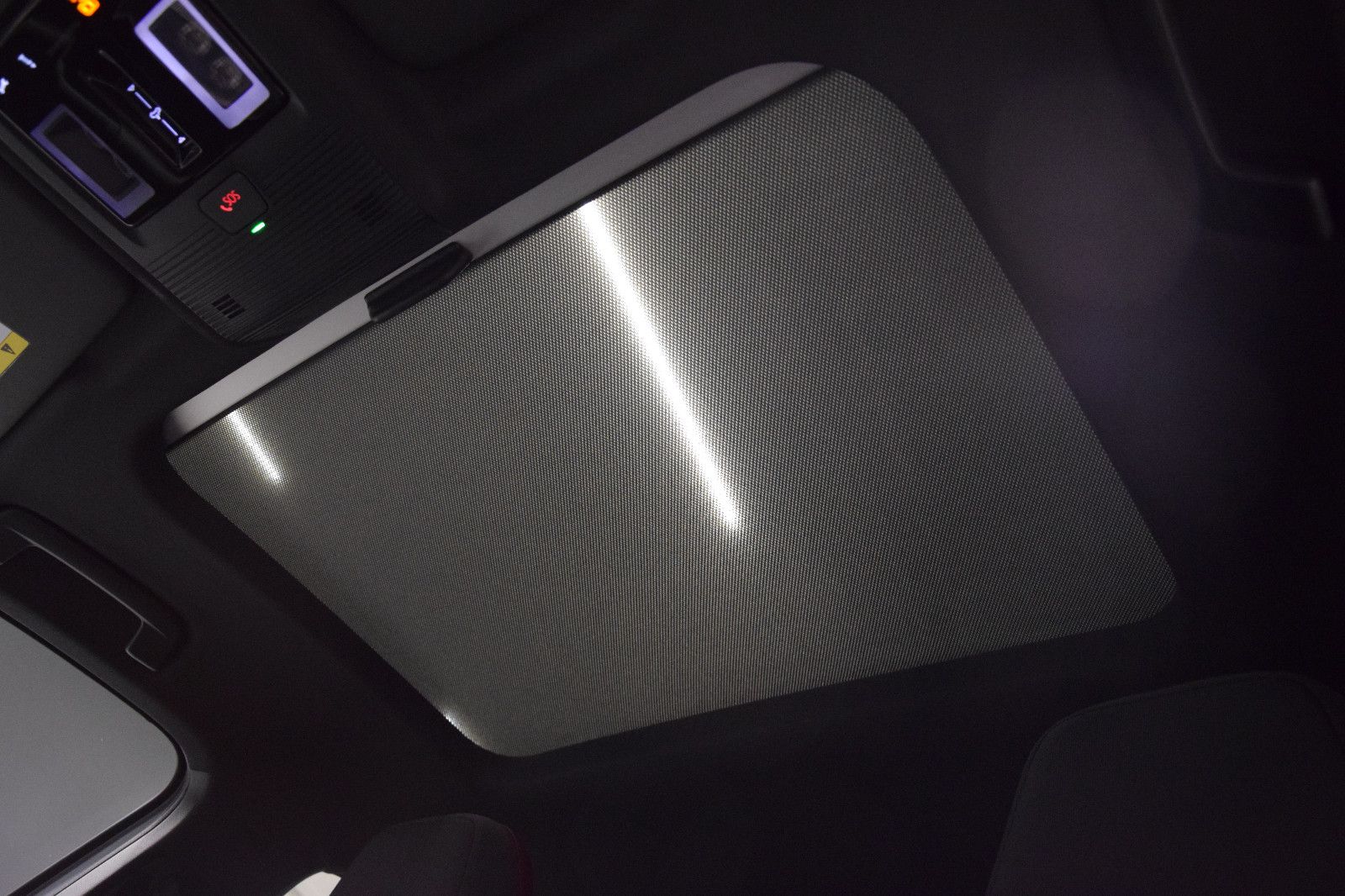 Fahrzeugabbildung Volkswagen Golf 2.0 TSI GTI Panorama DCC H&k ACC Kamera