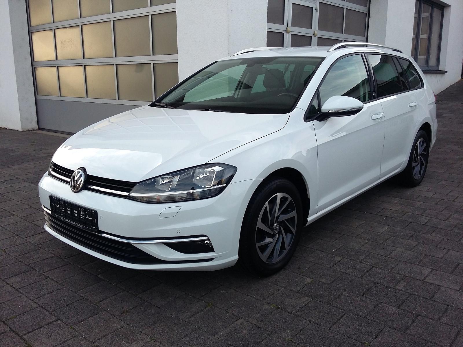 Volkswagen Golf 1.0 TSI Sound Variant