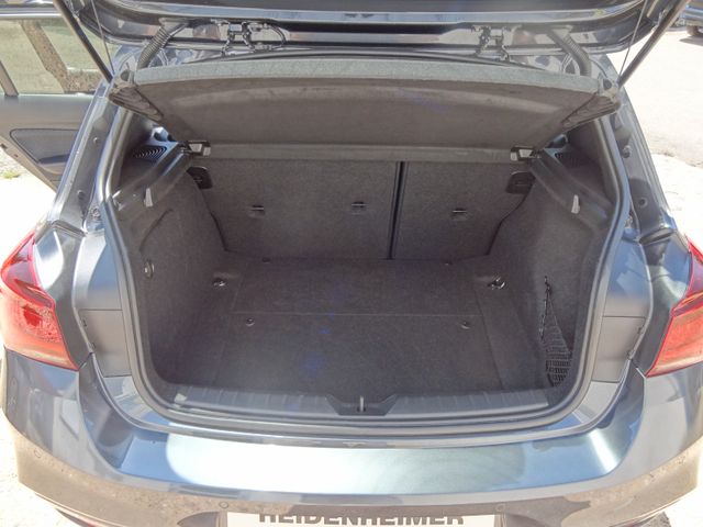 Fahrzeugabbildung BMW 120 d xDrive M Sport/2.Hd/190PS/Navi/OZ-Racing/