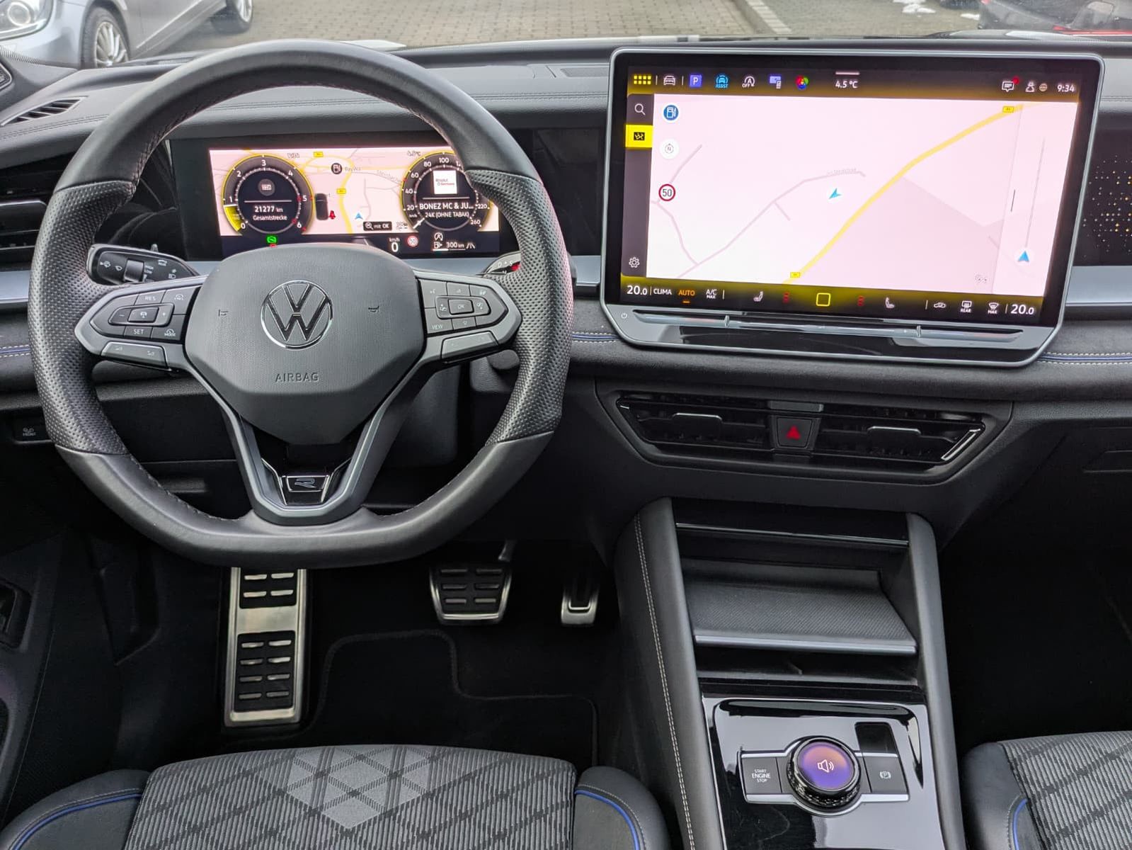 Fahrzeugabbildung Volkswagen Tayron 2.0 TDI 4M R-Line BLACK*7S*IQ-L.*PANO*HUD