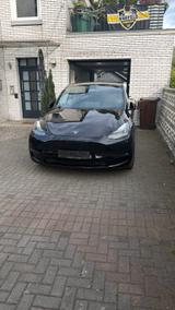 Tesla Model Y Performance Dual Motor AWD Performance - Tesla Model Y in Düsseldorf