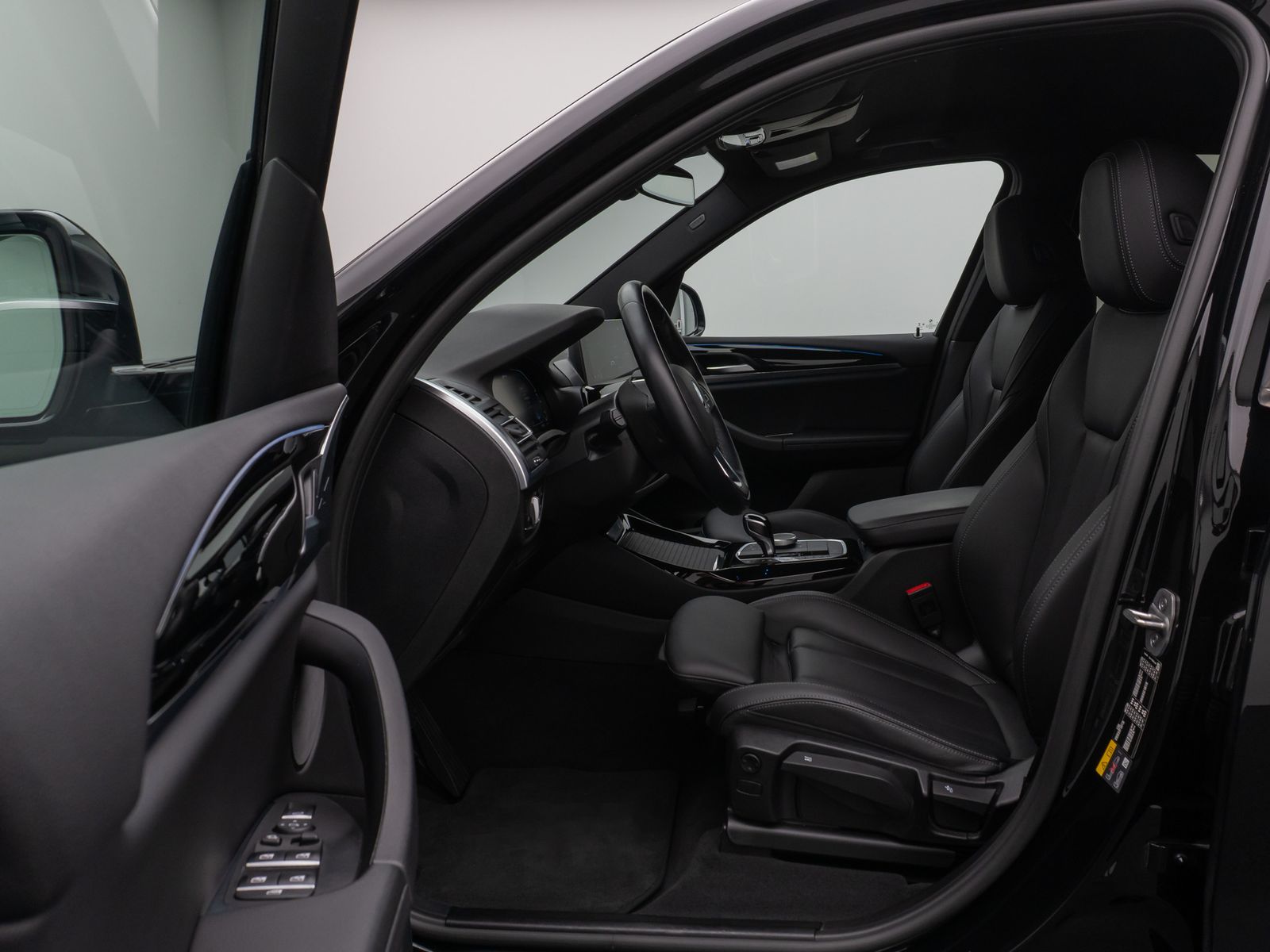 Fahrzeugabbildung BMW X3 xD30e Laser Kamera HUD DAB AHK Komfort 19Zoll