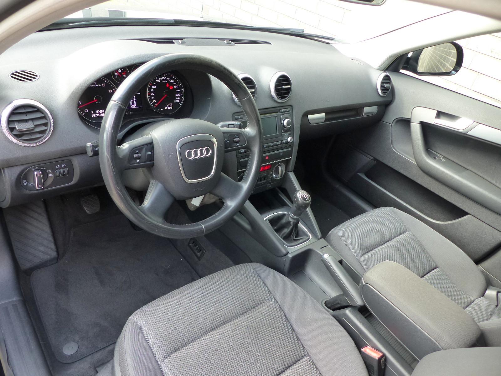 Audi A3 2009 — photo 7