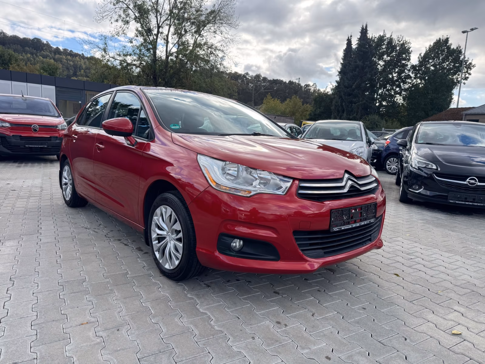 Citroën C4 Lim. Live 1,2 Ltr. - 81 kW / Klima / 1 Hand