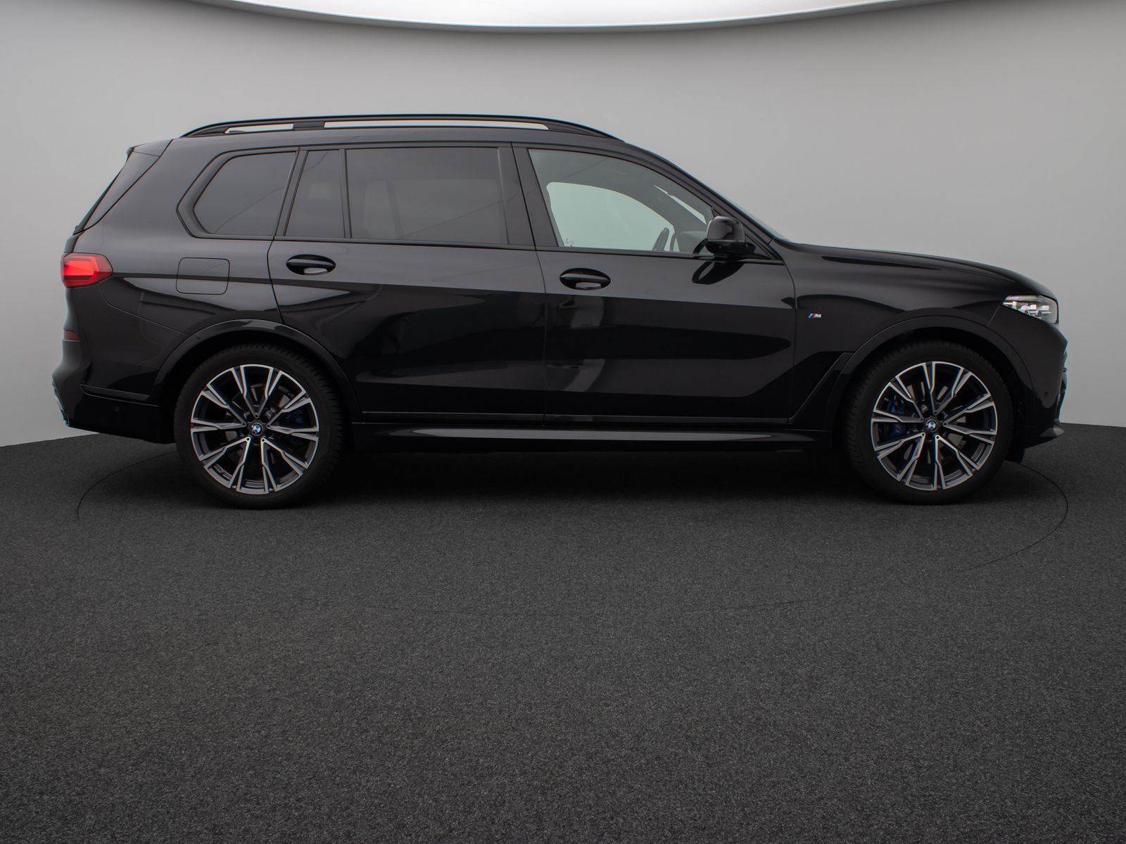 Fahrzeugabbildung BMW X7 xD40d M Sport 360°HUD DAB H/K SoftCl DisplKey
