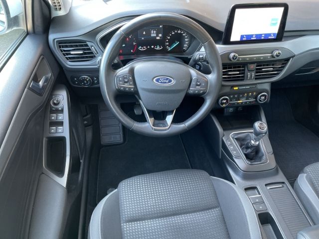 Fahrzeugabbildung Ford Focus 1.5 EcoBlue Cool & Connect AHK, Navi, Sitz