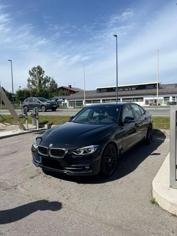 BMW 330e iPerformance Advantage 