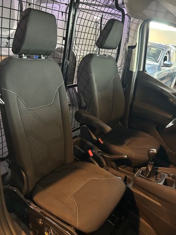Fahrzeugabbildung Ford Transit Courier Trend