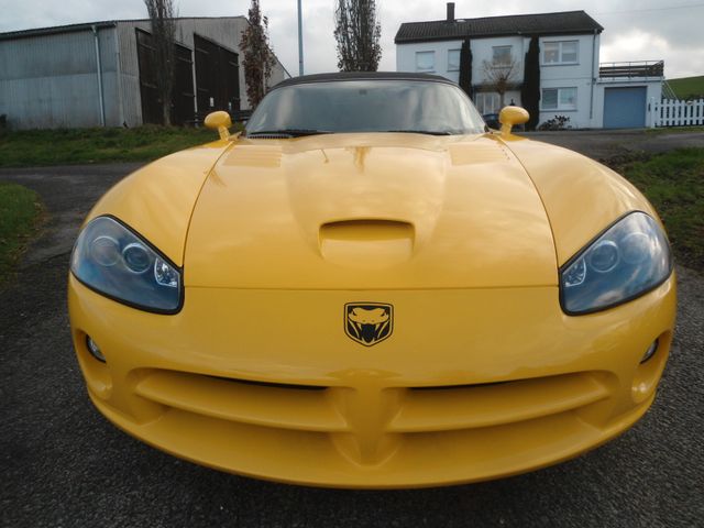 Dodge Viper SRT-10,Race Yellow/Black