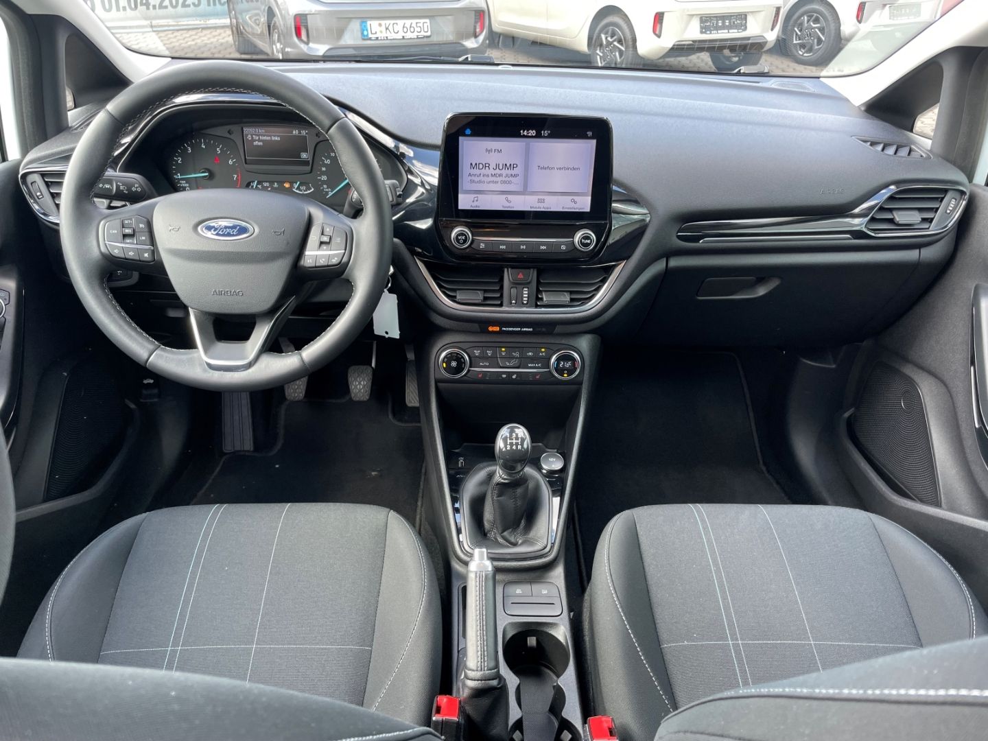 Fahrzeugabbildung Ford Fiesta Spurhalteass PDC SHZ Tempomat Bluetooth