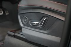 AUDI RSQ8 performance | RS-Dynamik+ | Pano | 305 km/h AUDI RSQ8 performance | RS-Dynamik+ | Pano | 305 km/h