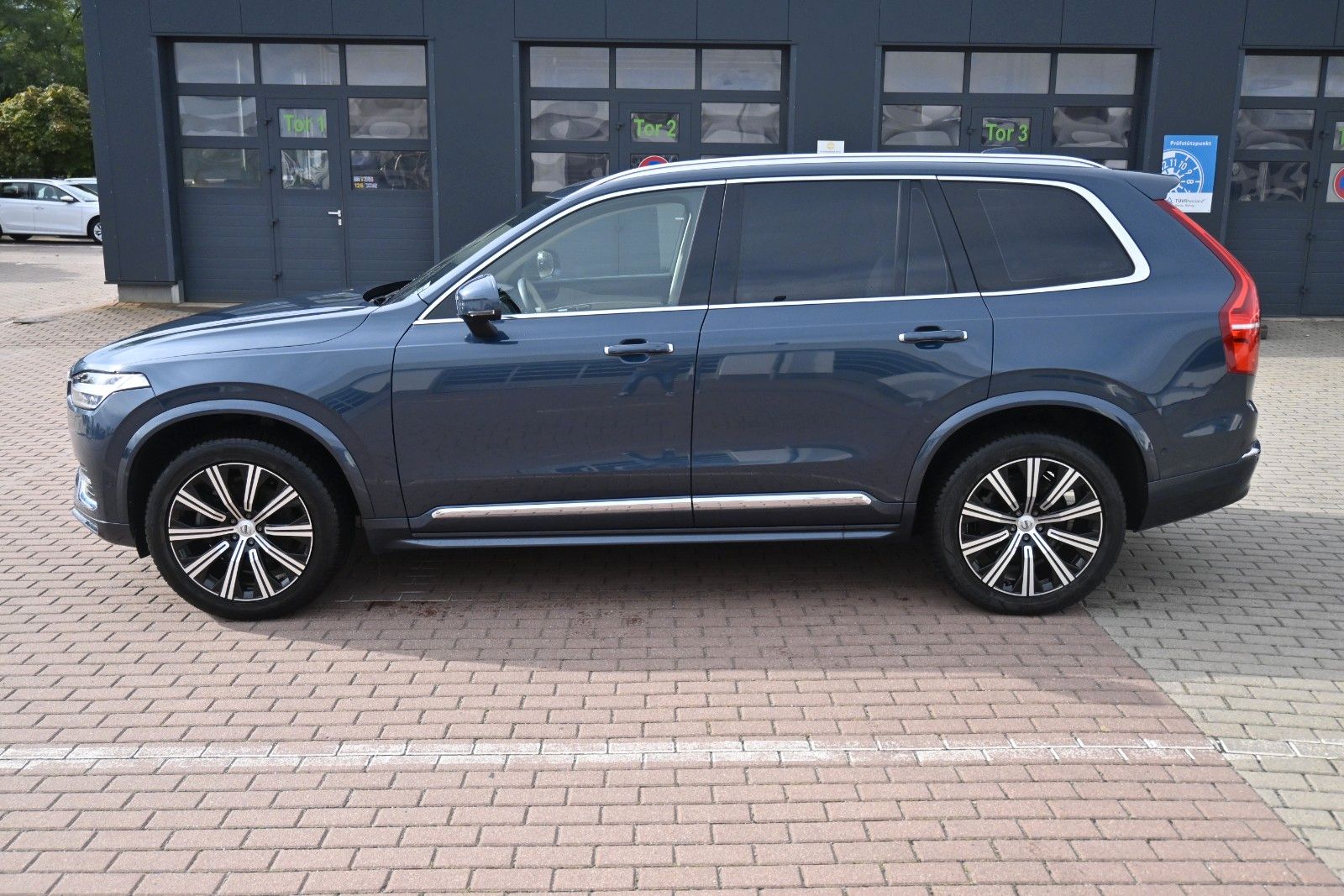 Fahrzeugabbildung Volvo XC90B5 D Plus Bright AWD*360°*Alarm*FSHZG*STHZG*
