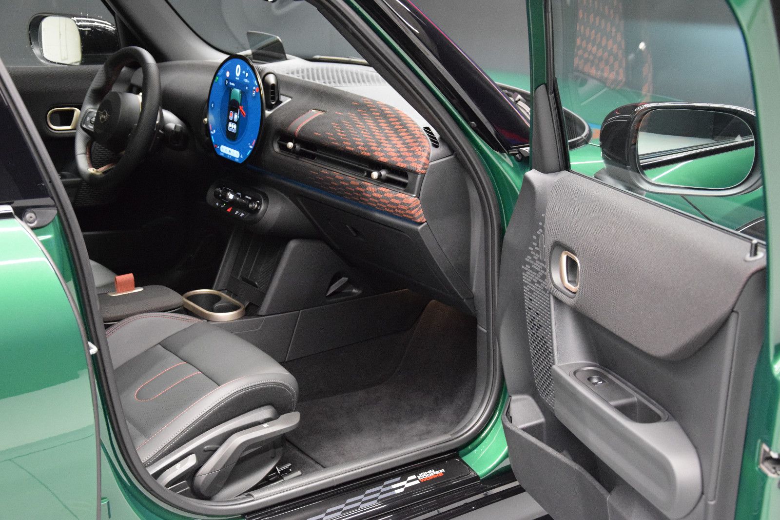 Fahrzeugabbildung MINI Cooper S John Cooper Works Trim 5-Türen Pano HuD