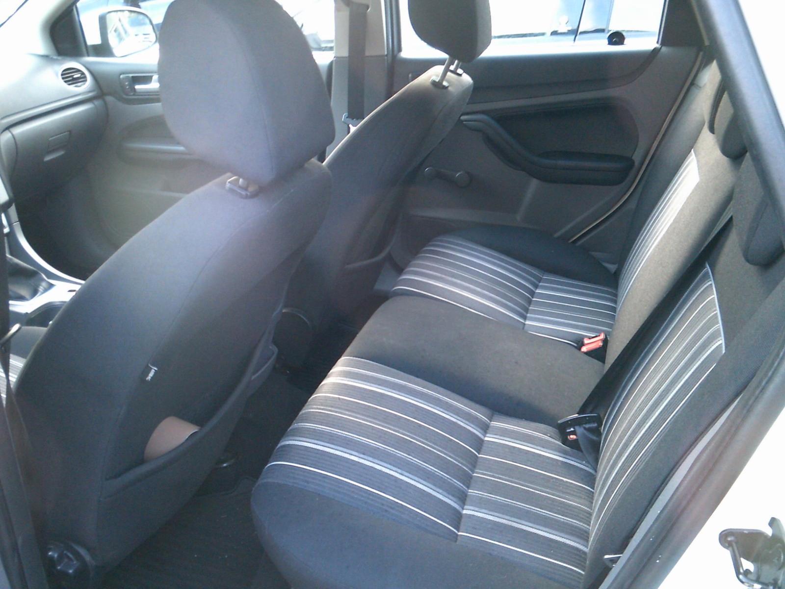 Ford Focus 2009 — photo 8