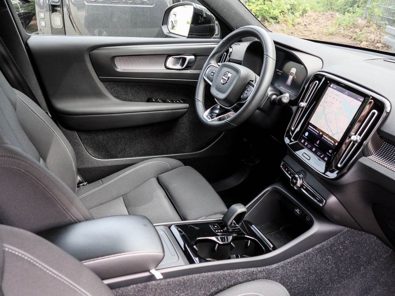 Volvo XC40 Plus Recharge Pure Electric 2WD Rückfahrkam imagem 3