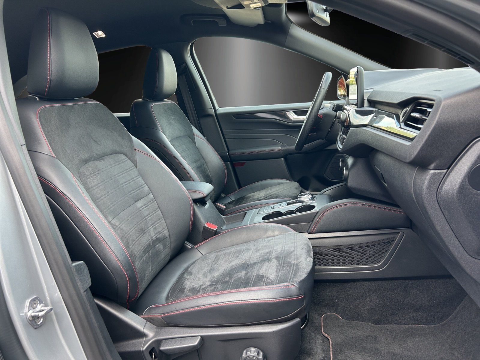 Fahrzeugabbildung Ford Kuga 2.5 PHEV ST-Line X Aut./LED/KAMERA/ACC/AHK/