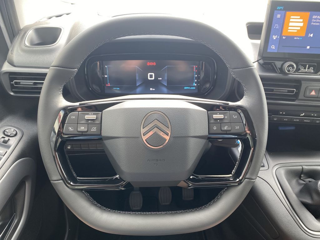 Fahrzeugabbildung Citroën Berlingo M Benzin 110 PLUS *Sitzh.*Rückfahrkam*