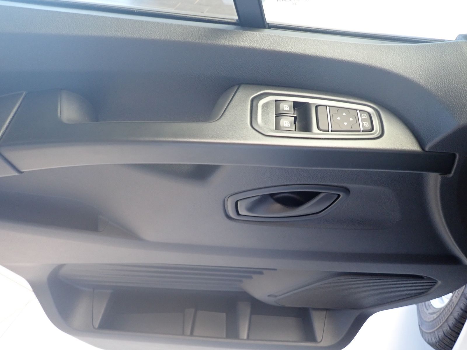 Fahrzeugabbildung Renault Trafic E-TECH 100% elektrisch Kastenwagen L1H1